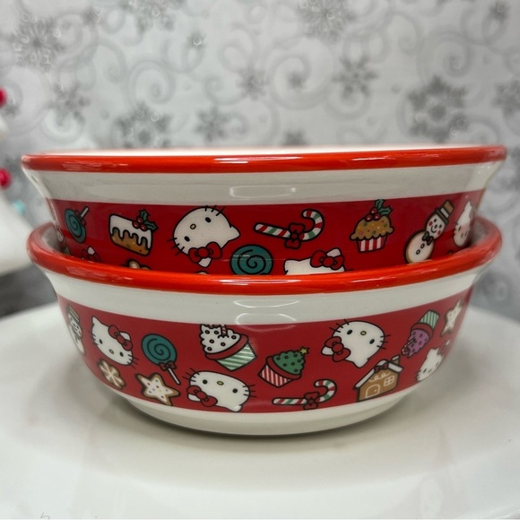 Sanrio Hello Kitty Christmas Ceramic Sweet Treats Pet Food Bowls - Set Of 2 - Picture 11 of 12
